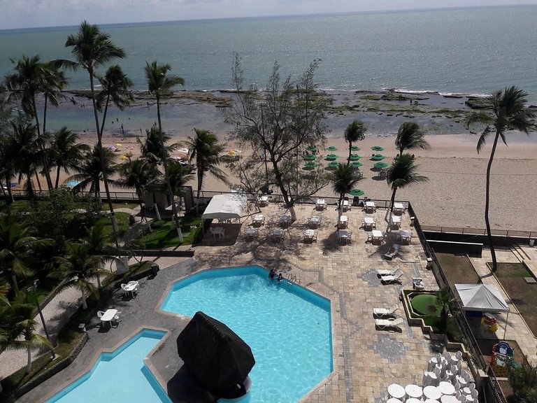 Flat Golden Beach - Suíte Frente Mar com varanda